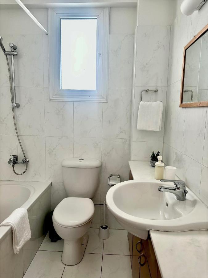 Sayers Beachfront Villa เปร์โวเลีย ภายนอก รูปภาพ